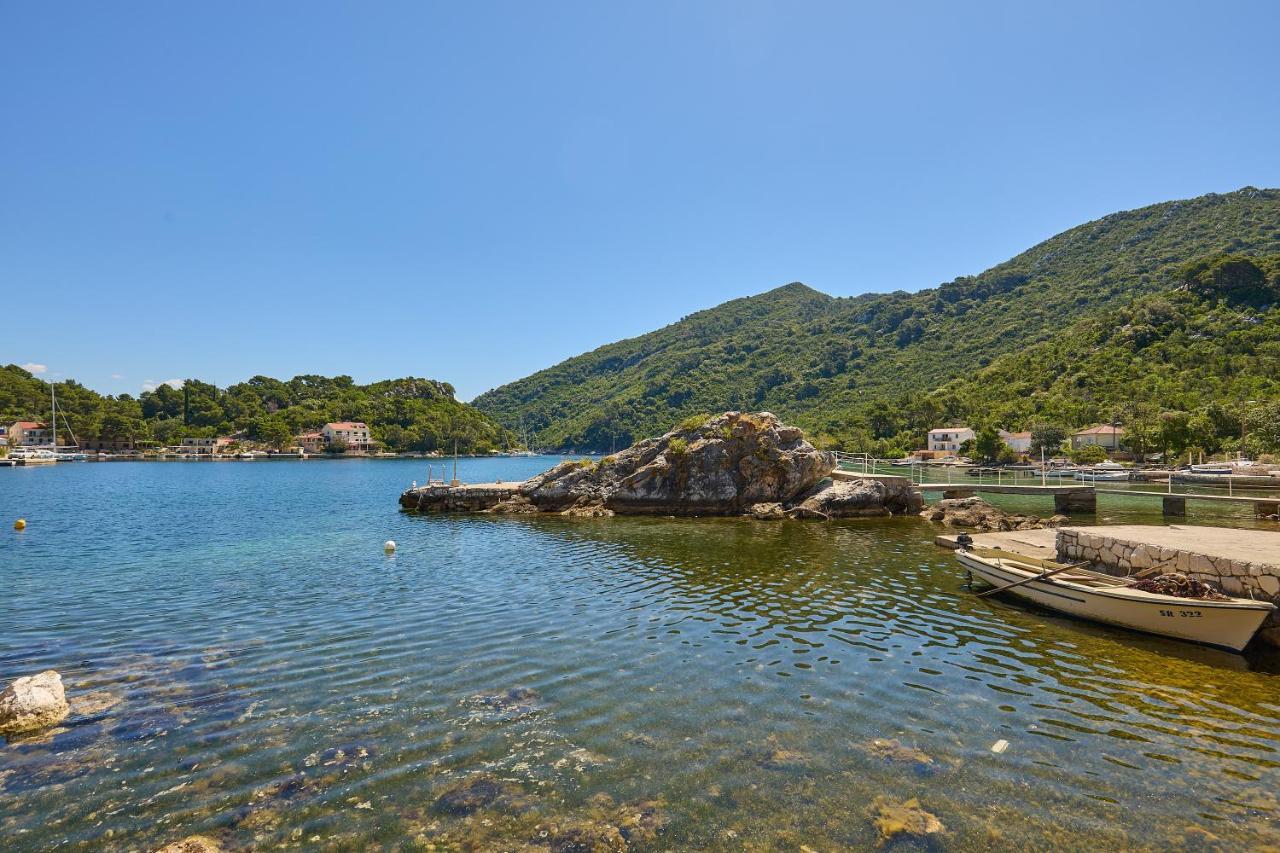 Studio Dolores-Apartment By The Sea Maranovići Esterno foto